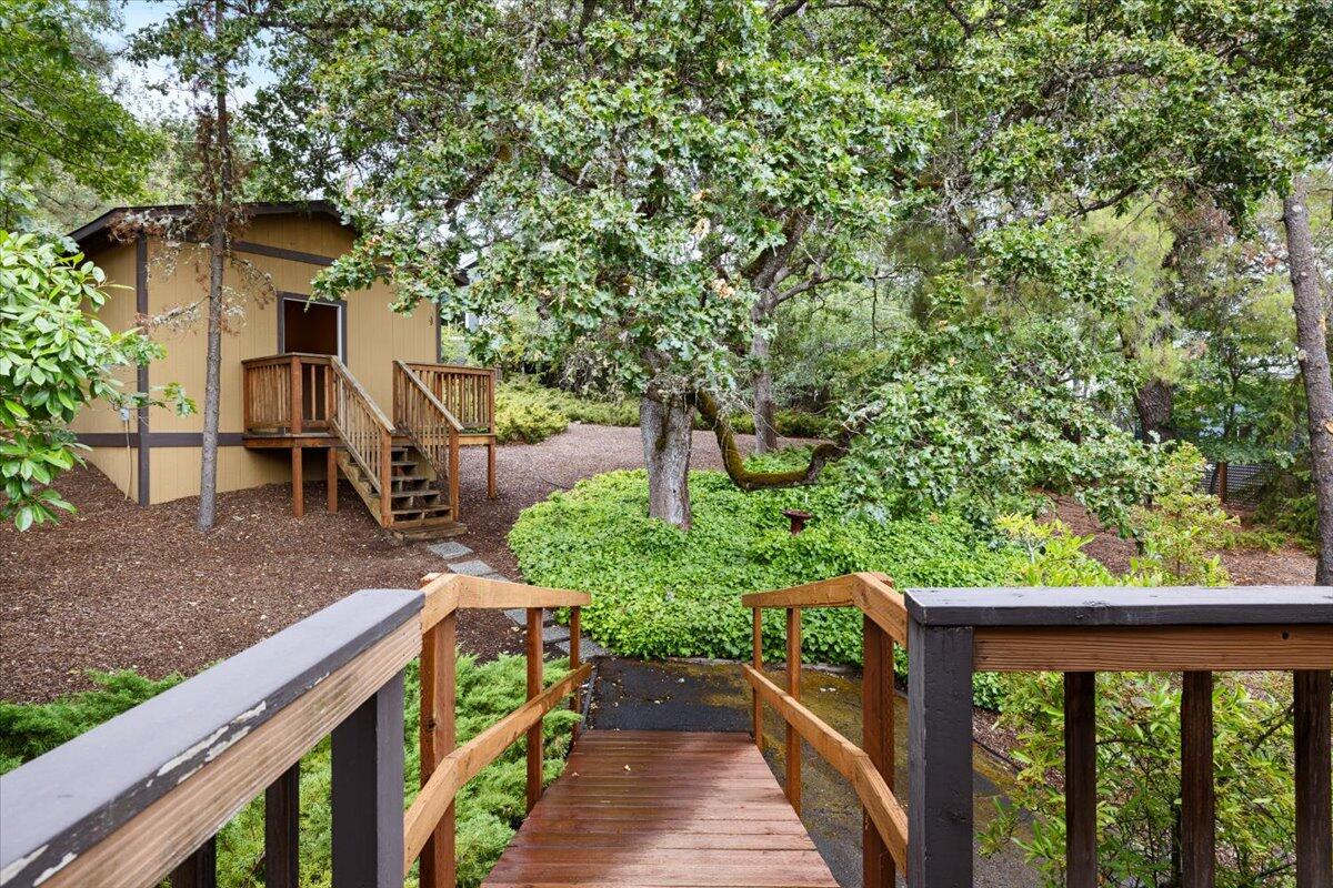 Montcrest Villa - Residential