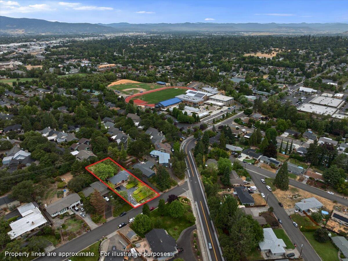 Montcrest Villa - Residential