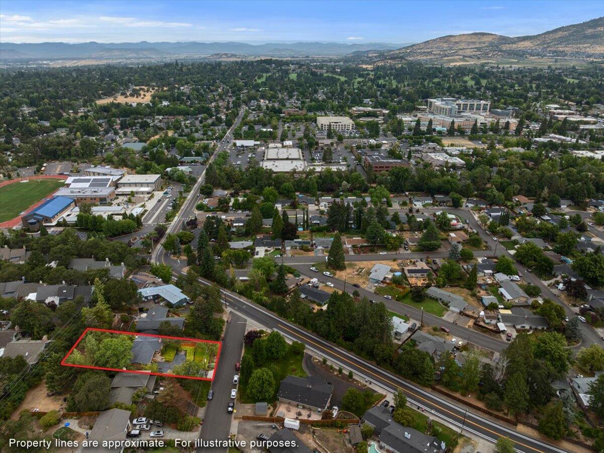 Montcrest Villa - Residential