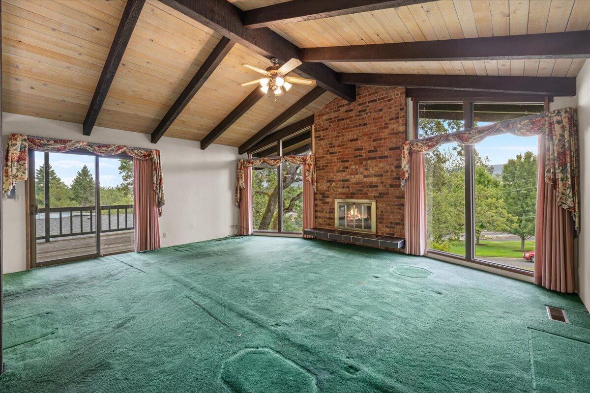 Montcrest Villa - Residential