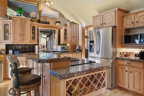 Tiny photo for 69219 Yellow Daisy Lane, Sisters, OR 97759 (MLS # 220213004)