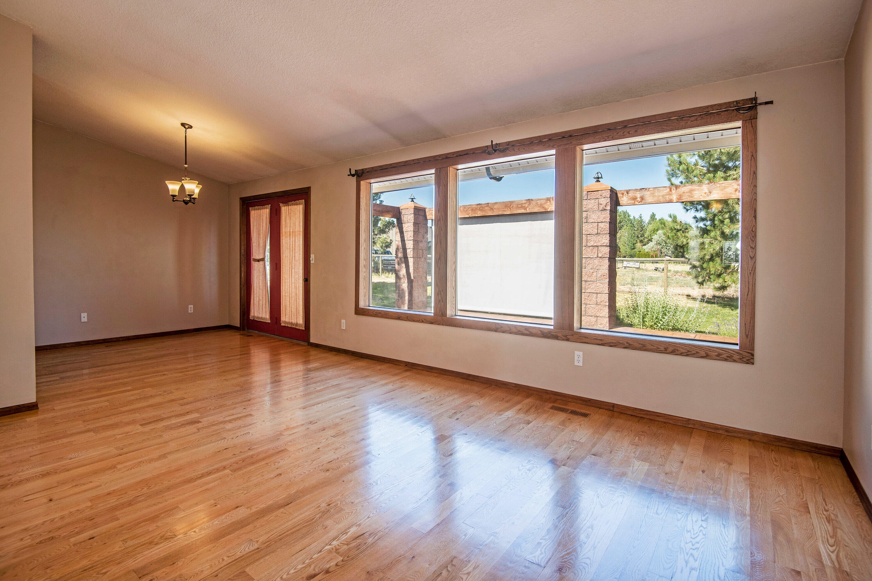 Ponderosa Cascade - Residential