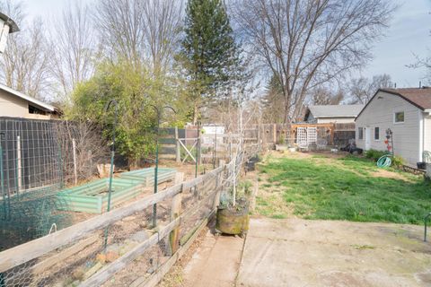 Tiny photo for 1539 Grand Avenue, Medford, OR 97504 (MLS # 220217716)