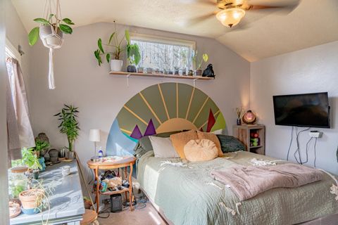 Tiny photo for 1539 Grand Avenue, Medford, OR 97504 (MLS # 220217716)