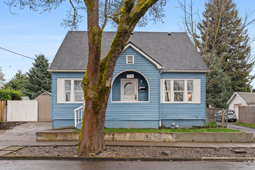 Welcome to this spacious 5 bedroom, 3 bathroom home with potential dual living options! This freshly updated property features new carpet and paint throughout, creating a clean and inviting space! The layout offers flexibility for various living arrangements with washer/dryer hookups on both main floor and lower level, providing opportunity for additional rental income. Don't miss out on this fantastic opportunity to make this house your new home!