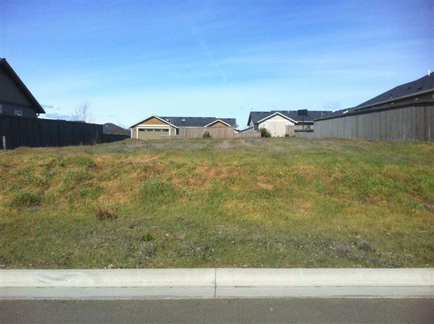 Residential lot in Eagle Point. Nice area of newer homes in a great subdivision with a rural feel.