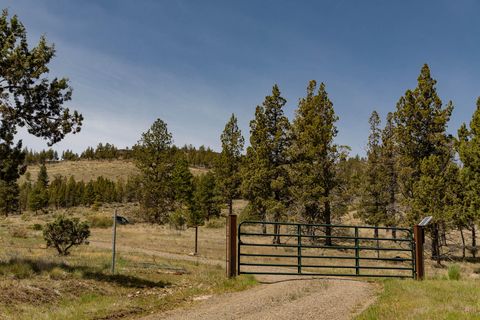 Tiny photo for 7201 NE Johnson Creek Road, Prineville, OR 97754 (MLS # 220219699)