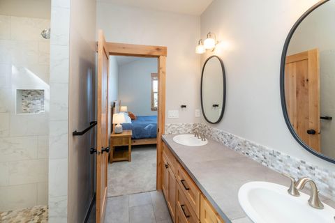 Tiny photo for 7201 NE Johnson Creek Road, Prineville, OR 97754 (MLS # 220219699)