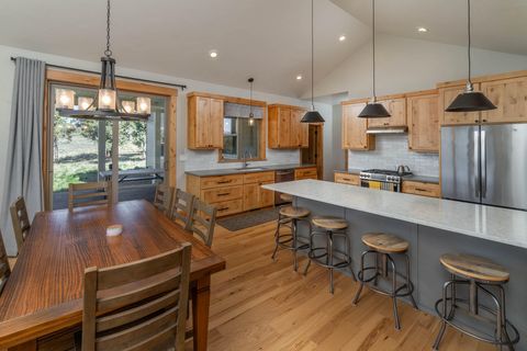 Tiny photo for 7201 NE Johnson Creek Road, Prineville, OR 97754 (MLS # 220219699)