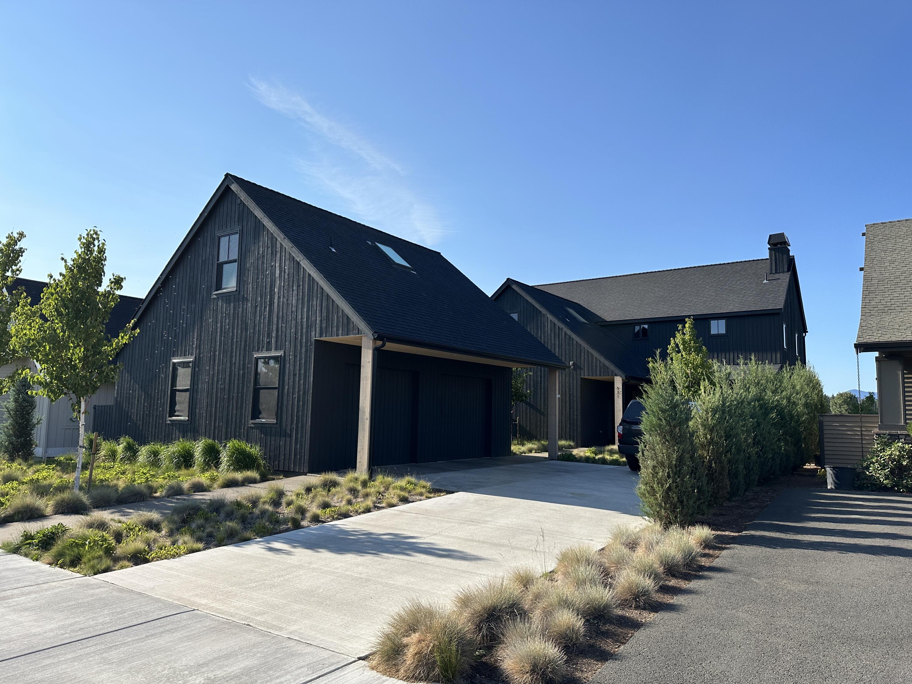 Pine Meadow Vill - Residential