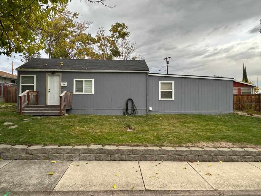 Updated 2-bedroom, 1-bath home featuring a new kitchen, new roof, fenced yard (built within the last five years), and several modern upgrades throughout. Includes an enclosed garage space with entry door but no vehicle garage door. The layout is bright and functional — perfect for a small family, first-time buyer, or investor. The yard offers plenty of space for gardening, pets, or outdoor entertaining. Conveniently located near schools, shopping, and downtown Central Point. Move-in ready with only light repairs needed to finish it off.

One of the owners is a licensed realtor in the state of Oregon (Benjamin Holt).