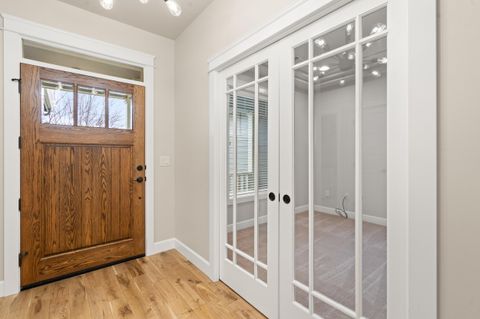 Tiny photo for 4035 Crystal Springs Drive, Medford, OR 97504 (MLS # 220215194)