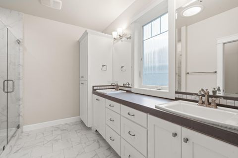 Tiny photo for 4035 Crystal Springs Drive, Medford, OR 97504 (MLS # 220215194)