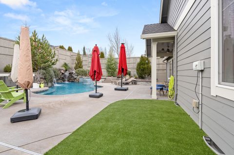 Tiny photo for 4035 Crystal Springs Drive, Medford, OR 97504 (MLS # 220215194)