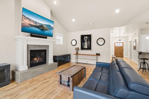 Tiny photo for 4035 Crystal Springs Drive, Medford, OR 97504 (MLS # 220215194)