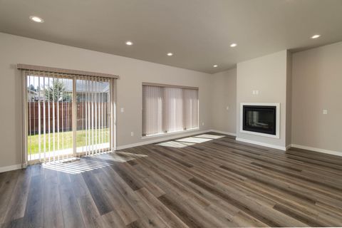 Tiny photo for 3610 SW Badger Avenue, Redmond, OR 97756 (MLS # 220220240)