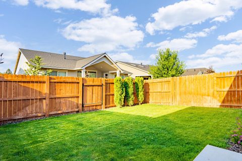 Tiny photo for 3610 SW Badger Avenue, Redmond, OR 97756 (MLS # 220220240)