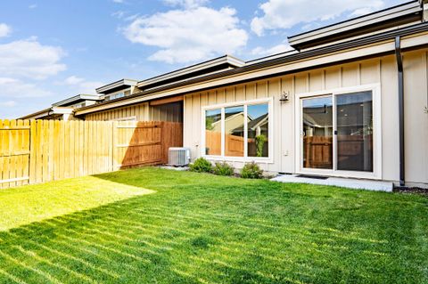 Tiny photo for 3610 SW Badger Avenue, Redmond, OR 97756 (MLS # 220220240)