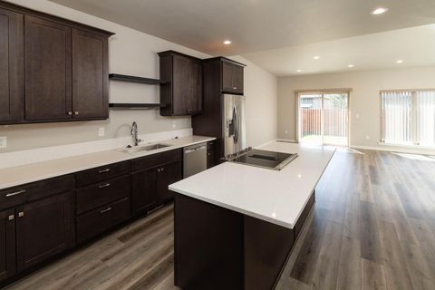 Tiny photo for 3610 SW Badger Avenue, Redmond, OR 97756 (MLS # 220220240)