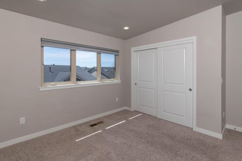 Tiny photo for 3610 SW Badger Avenue, Redmond, OR 97756 (MLS # 220220240)