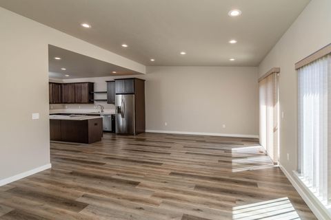 Tiny photo for 3610 SW Badger Avenue, Redmond, OR 97756 (MLS # 220220240)