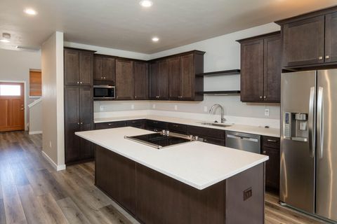 Tiny photo for 3610 SW Badger Avenue, Redmond, OR 97756 (MLS # 220220240)