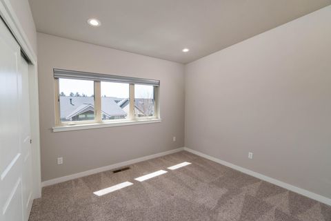 Tiny photo for 3610 SW Badger Avenue, Redmond, OR 97756 (MLS # 220220240)
