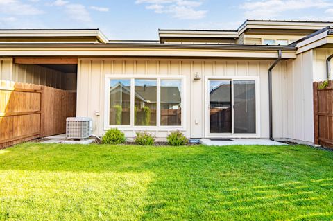 Tiny photo for 3610 SW Badger Avenue, Redmond, OR 97756 (MLS # 220220240)