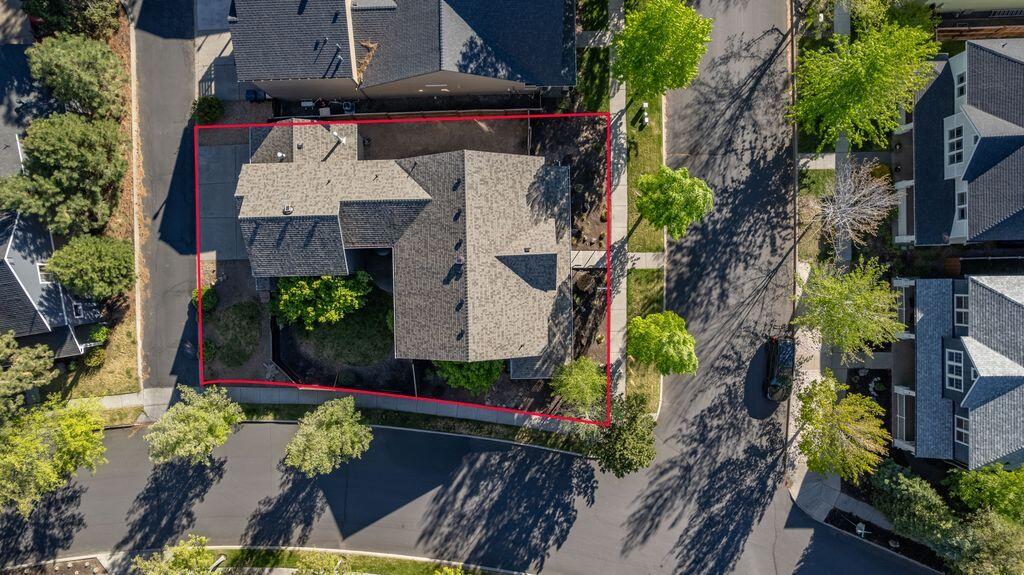 2417 NW Hosmer Lake Drive