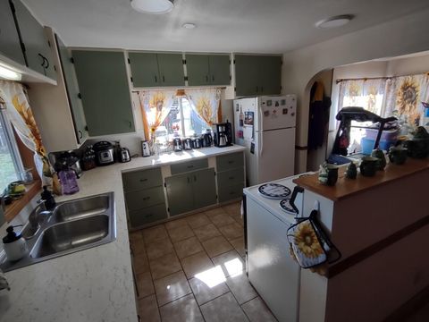 Tiny photo for 864 SW 3rd Street, Madras, OR 97741 (MLS # 220217794)