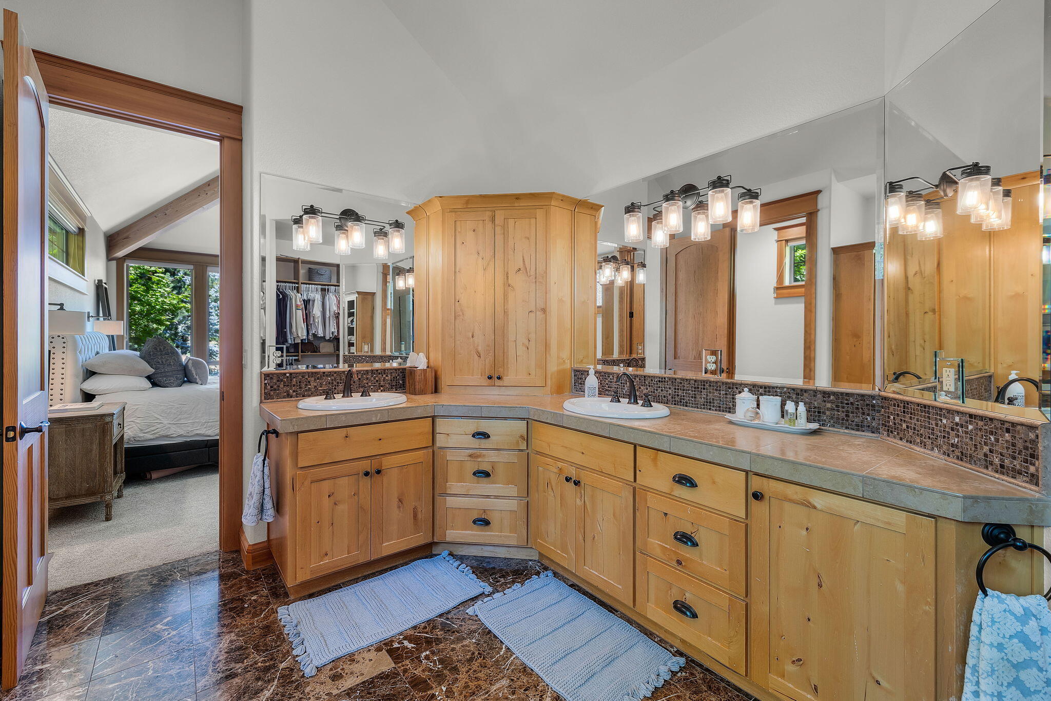 Broken Top - Residential