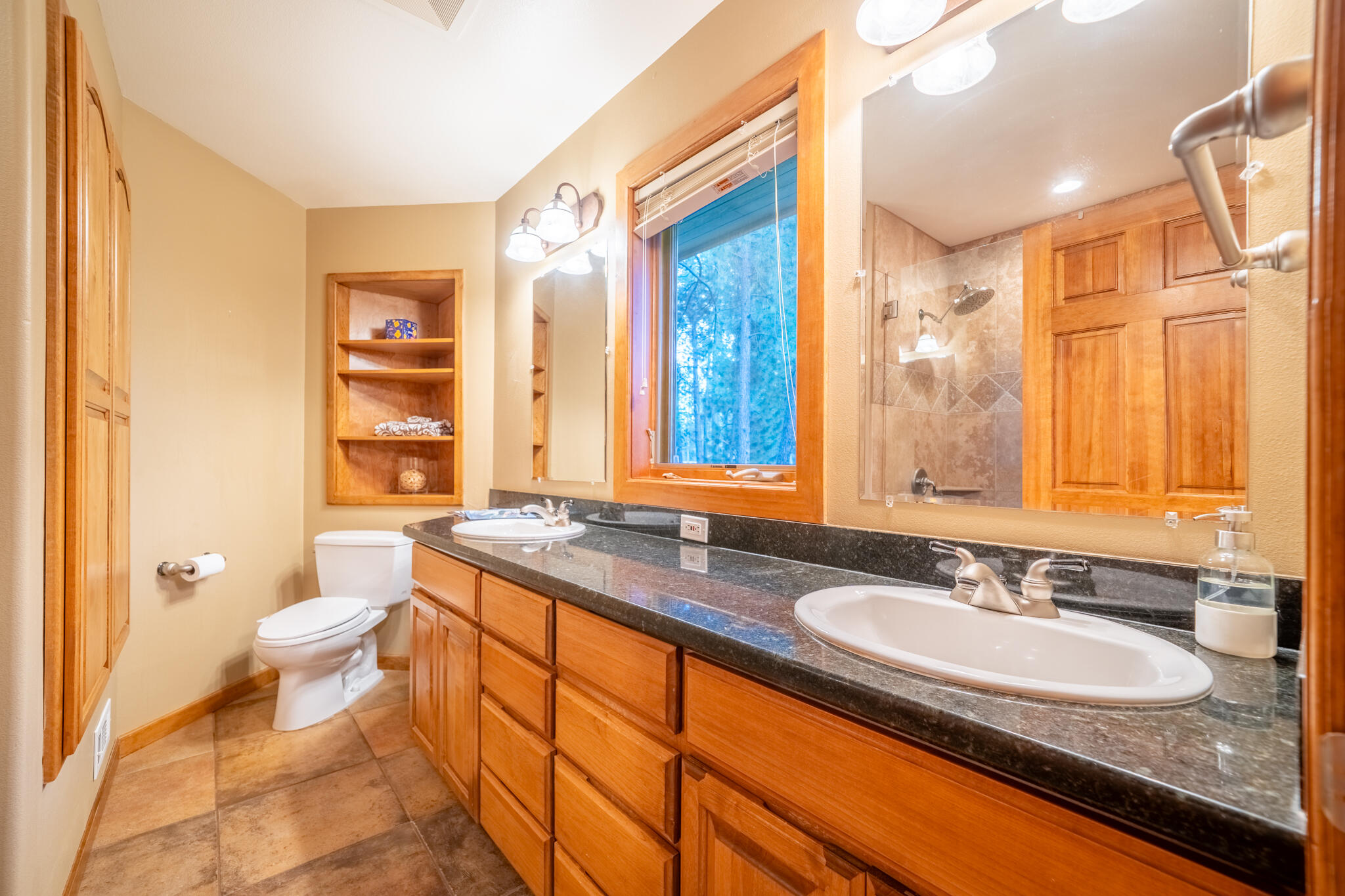 7th Mtn Golf Village - Residential