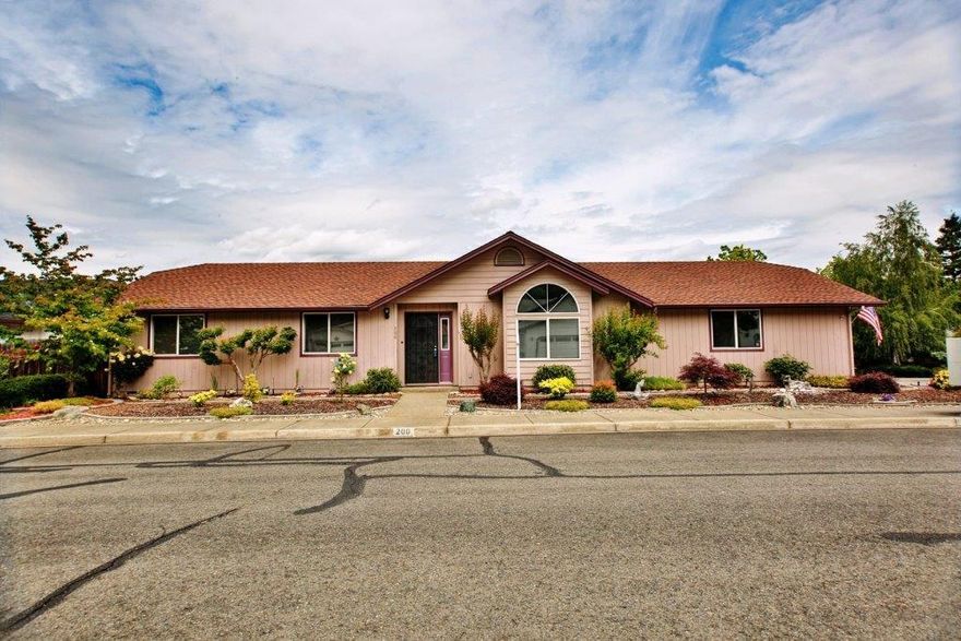 Great location is this move in ready home. Close to shopping, schools, medical facilities, movie theater. The home features easy care front and back yard with a sprinkler system, RV Parking. Master on-suite features sky light, jetted tub, 2 large closets, plant shelves plus, a slider to the back yard. Roof is 2 years old. Most of the window screens have been replaced. Large indoor laundry room. Formal dining and a kitchen nook. Living room features large window with a window seat with storage, and a plant shelf. In the back yard, you will find a patio and garden shed. Move in and add your own personal touches.