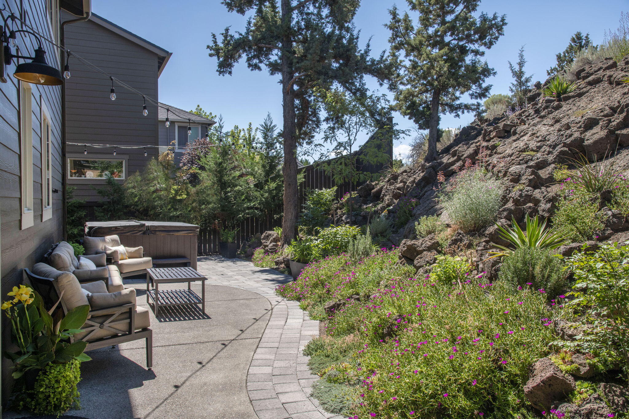 Lava Ridges - Residential