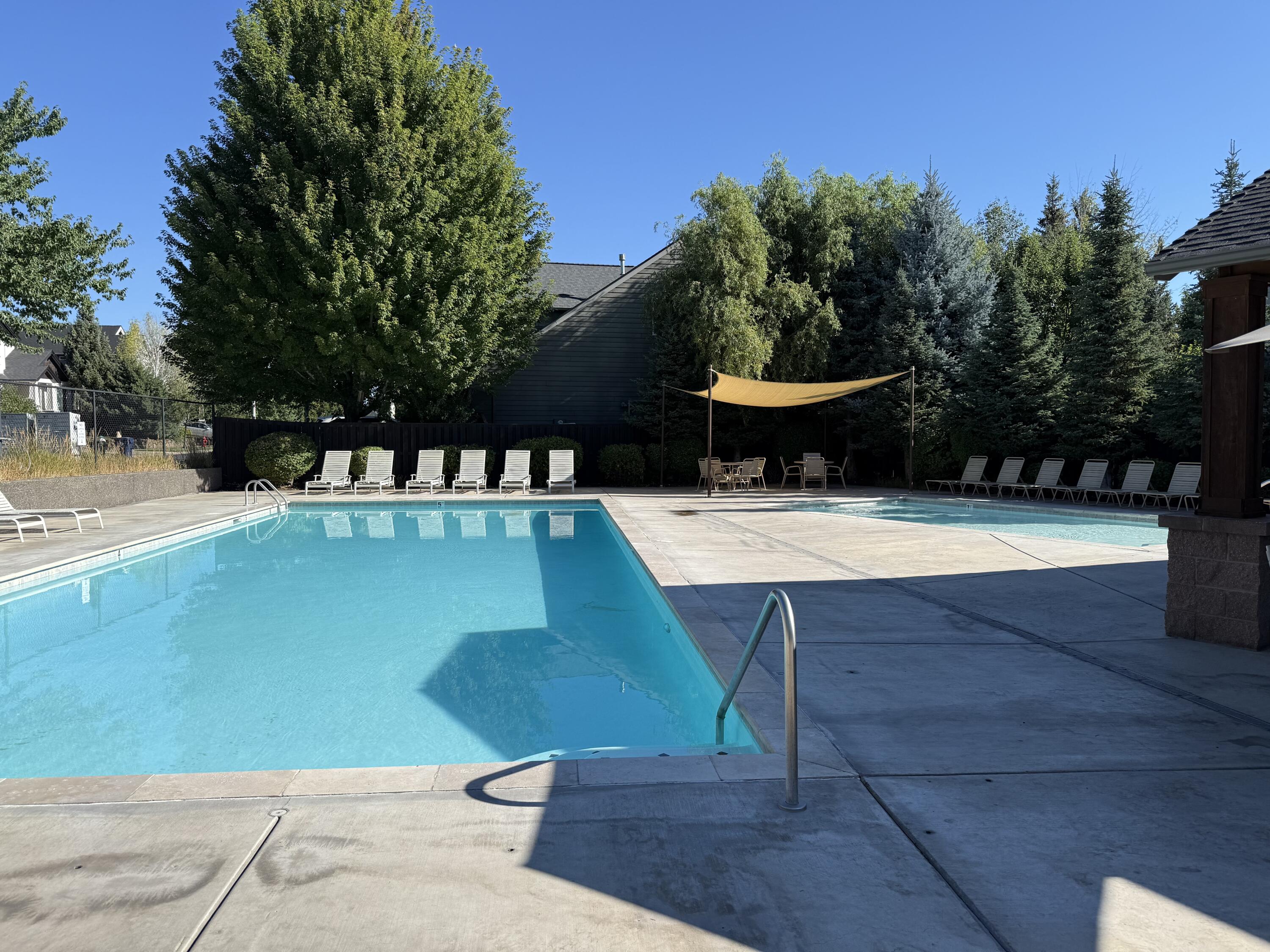 Lava Ridges - Residential