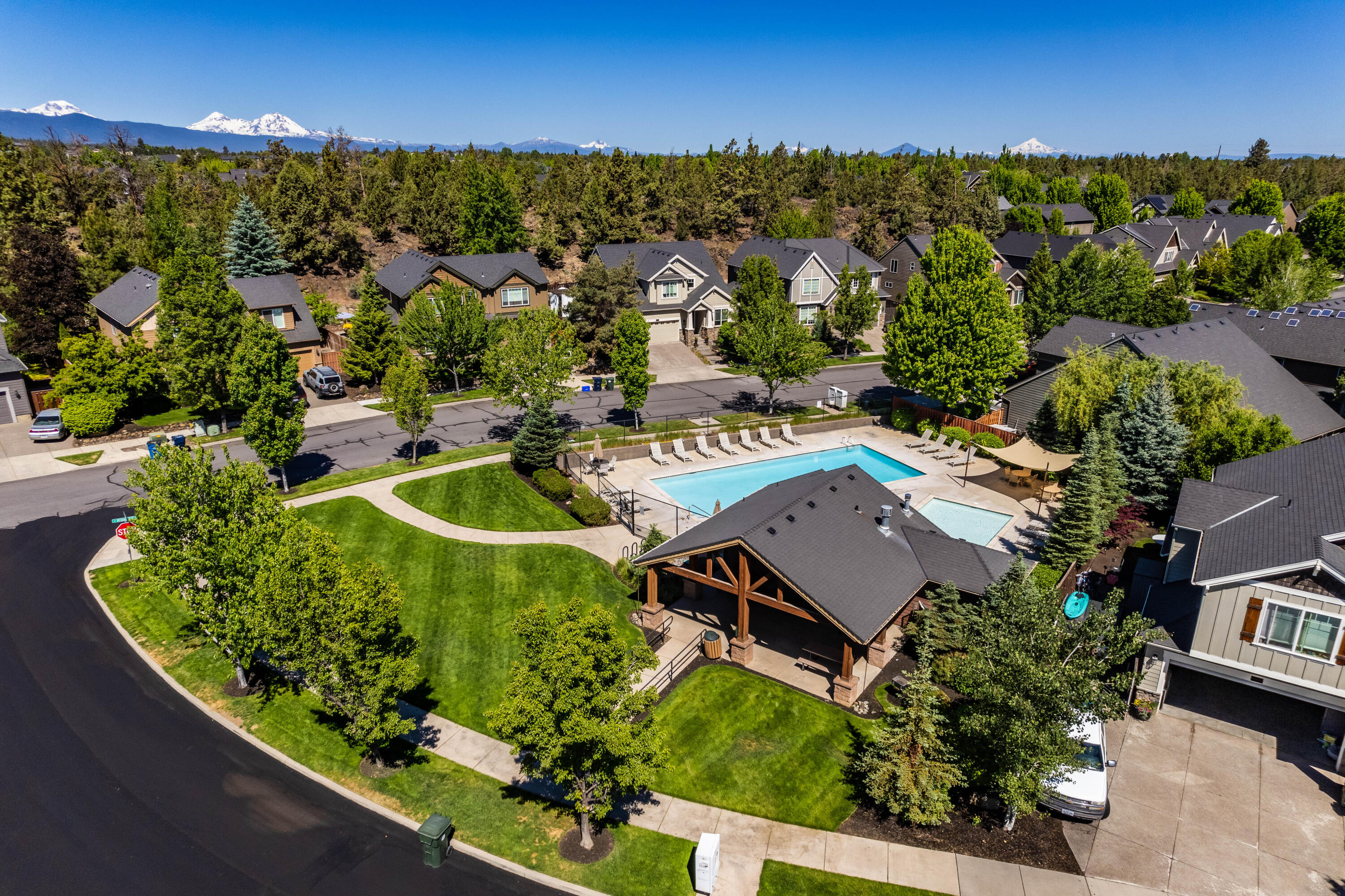 Lava Ridges - Residential