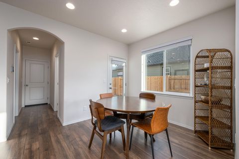 Tiny photo for 1705 W Williamson Avenue, Sisters, OR 97759 (MLS # 220210045)