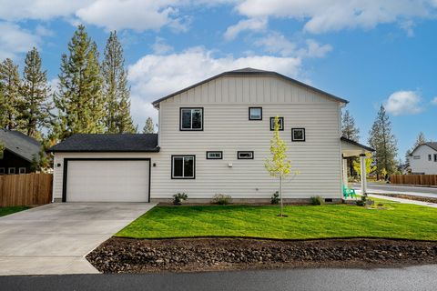 Tiny photo for 1705 W Williamson Avenue, Sisters, OR 97759 (MLS # 220210045)