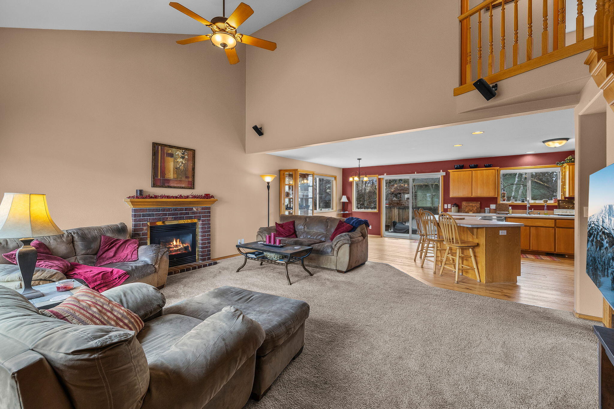 2985 NE Alpen Glow Place