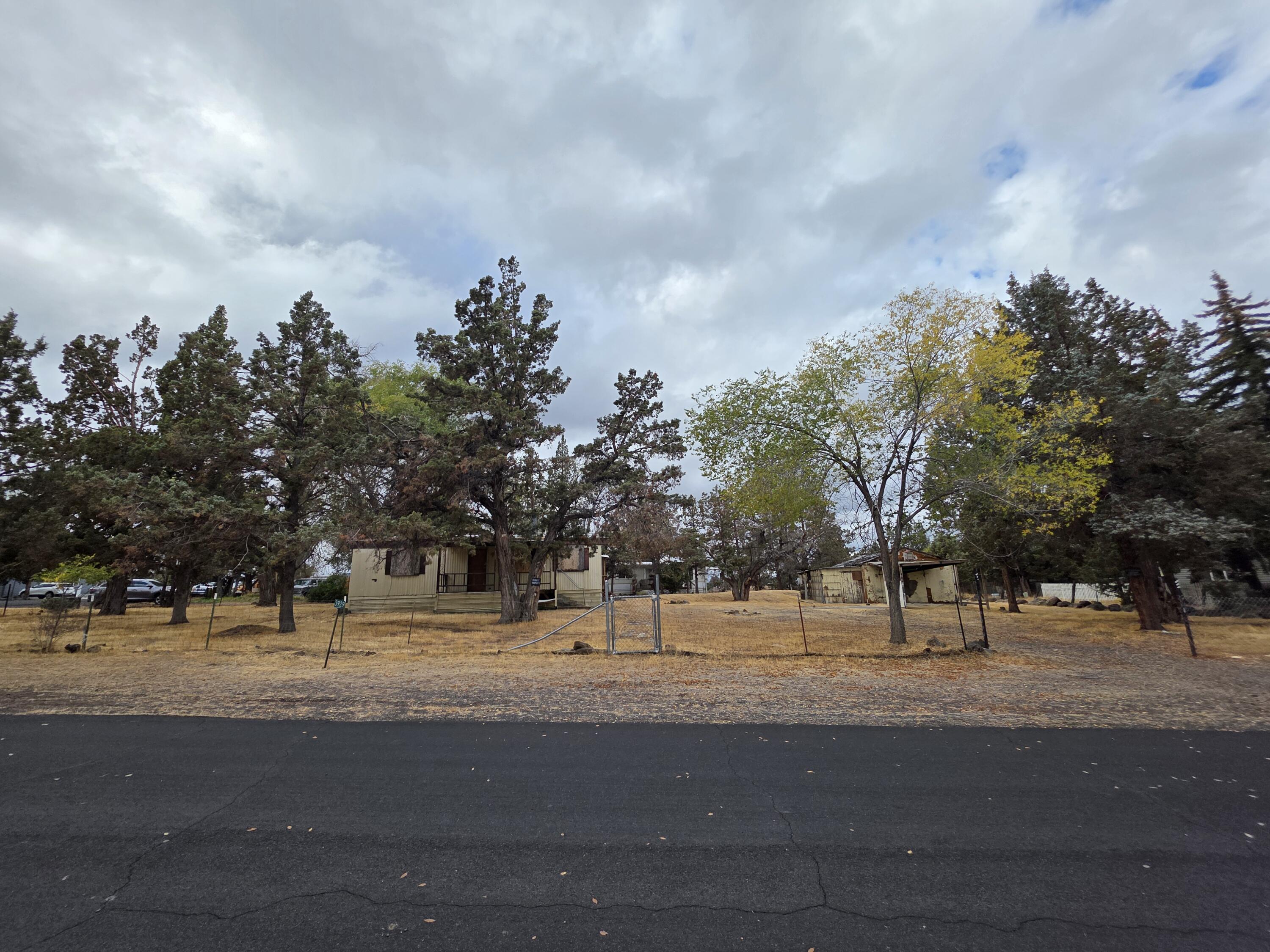 Hidden Valley Mobile - Land