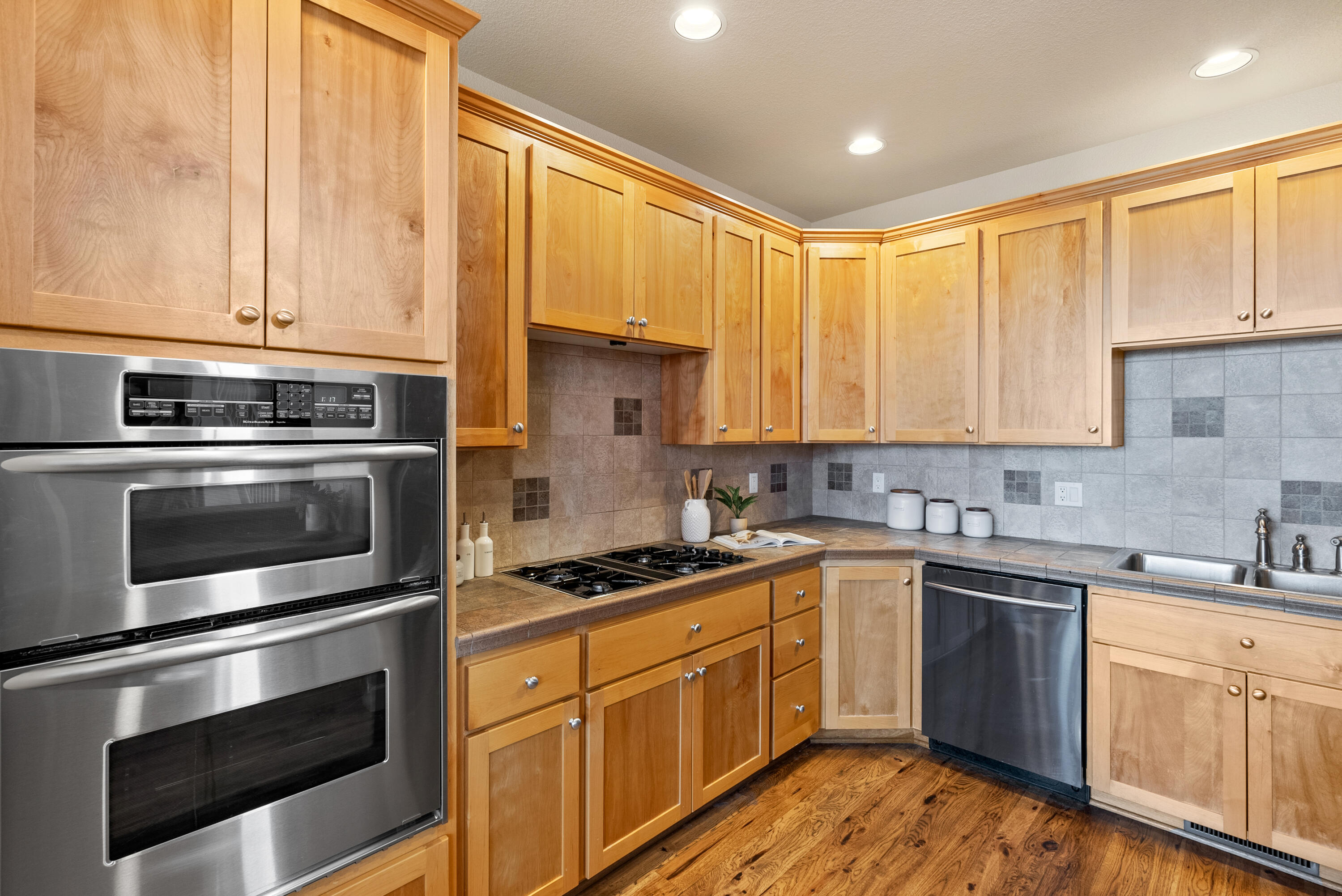 Majestic Ridge - Residential