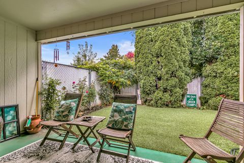 Tiny photo for 928 Brandi Way, Central Point, OR 97502 (MLS # 220210731)