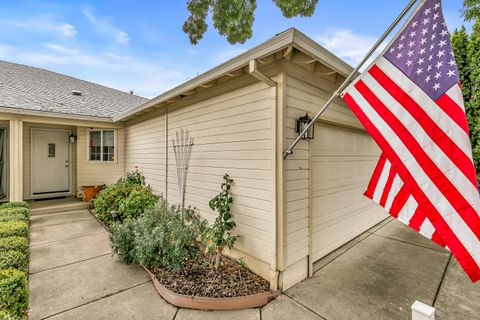Tiny photo for 928 Brandi Way, Central Point, OR 97502 (MLS # 220210731)