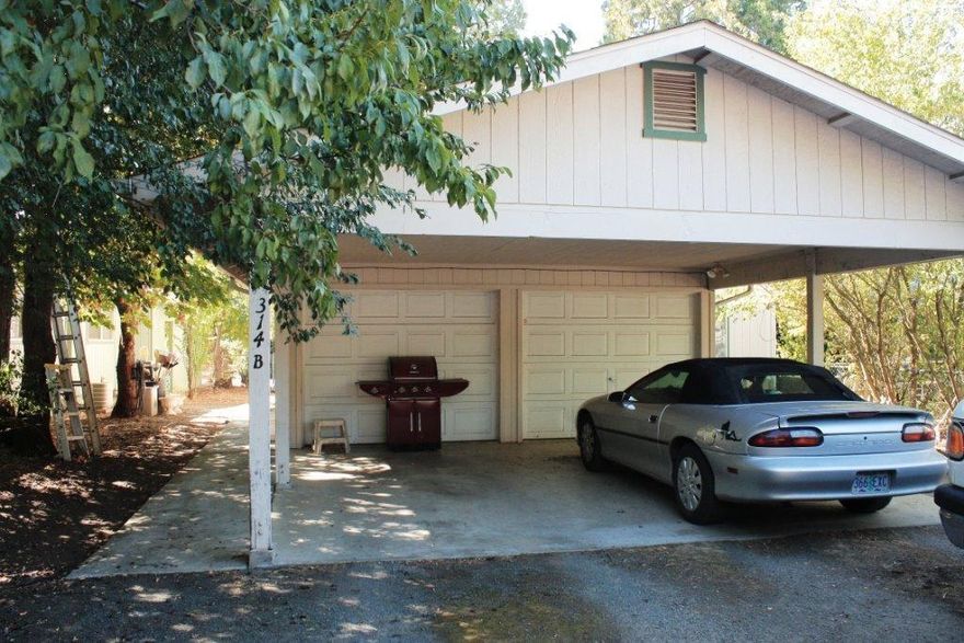 Great Investment! This clean duplex was built in 1997 and has established tenants. Each unit features 2 bedrooms and 1 bath. The whole building is 2000 square feet. Top unit has beautiful River view from balcony; bottom unit has lovely fenced in yard. Each unit has their own garage and carport and washer/dryer hook ups.