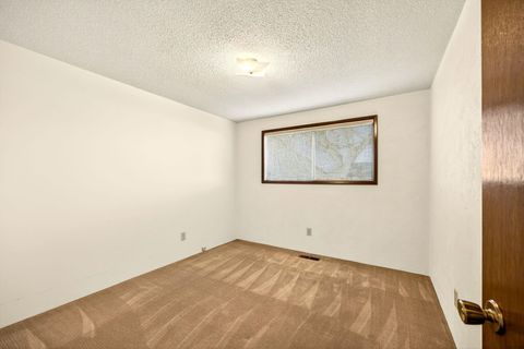 Tiny photo for 4055 Crestwood Circle, Central Point, OR 97502 (MLS # 220213997)