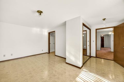 Tiny photo for 4055 Crestwood Circle, Central Point, OR 97502 (MLS # 220213997)