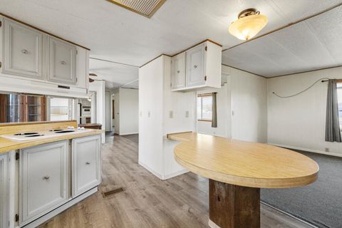 Tiny photo for 8306 Homedale Road, Klamath Falls, OR 97603 (MLS # 220212731)