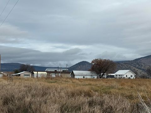 Tiny photo for 8306 Homedale Road, Klamath Falls, OR 97603 (MLS # 220212731)