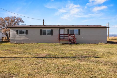 Tiny photo for 8306 Homedale Road, Klamath Falls, OR 97603 (MLS # 220212731)