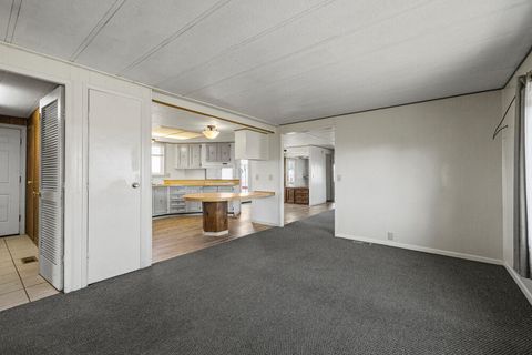 Tiny photo for 8306 Homedale Road, Klamath Falls, OR 97603 (MLS # 220212731)